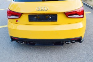 Splitter tylny srodkowy Audi S1 8X (carbon look)