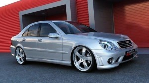 Zderzak Przedni Mercedes C-Class W203 < AMG 204 Look>