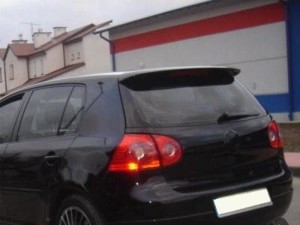 Spoiler Volkswagen Golf MK5 ( R32 Look )