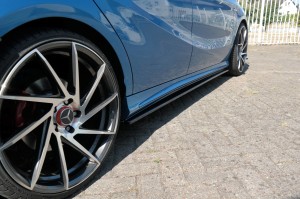 Dokładki progów Mercedes-Benz W176 AMG-Line Przedlift (czarny mat)