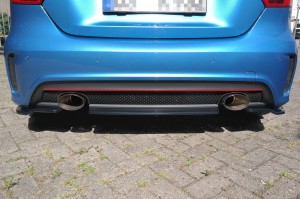 Splitter tylny srodkowy (bez dyfuzora) Mercedes-Benz W176 AMG-Line Przedlift (czarny mat)