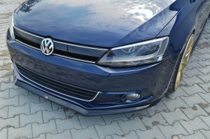 Splitter przedni V2 Volkswagen Jetta MK6 Sedan Przedlift (czarny mat)
