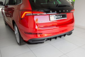 Dokładka tylna Skoda Scala (carbon look)