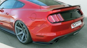Tylne boczne splittery Ford Mustang MK6 (czarny mat)