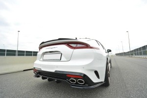 Tylna dokładka Kia Stinger GT (czarny mat)